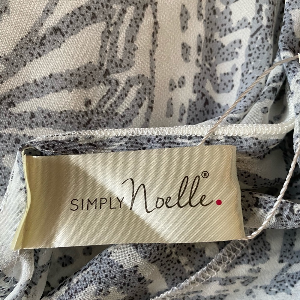 NWT Kimono - Picture 3 of 5